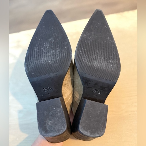 SOLD - Chic Cowboy Tan Mules - Picture 7 of 9